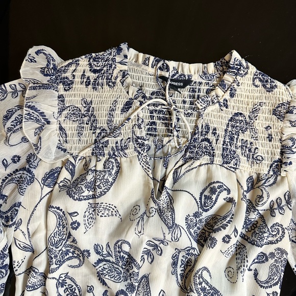 EXPRESS Ruffle Blouse - Picture 5 of 6